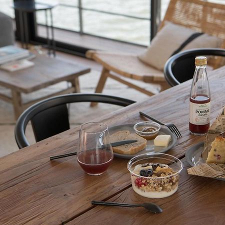 La Peniche - Bed And Bicycle - Tournon Hotel Luaran gambar