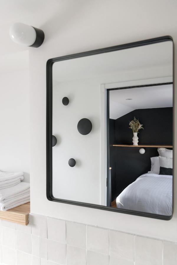 La Peniche - Bed And Bicycle - Tournon Hotel Luaran gambar